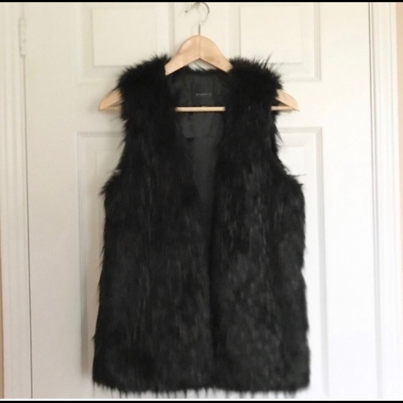 Dynamite Jackets & Blazers - Faux fur black vest